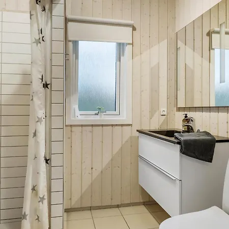 Feriehus 3 Bedroom Amazing In