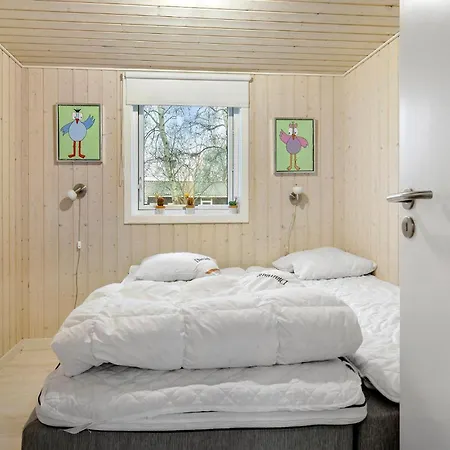 3 Bedroom Amazing In Holiday home Skibby