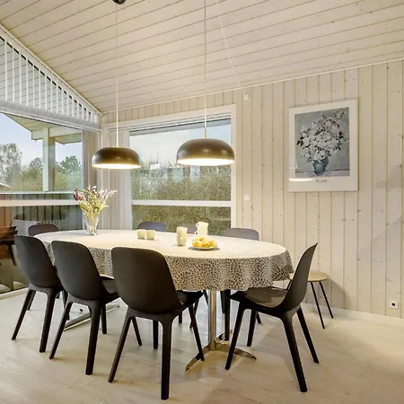 3 Bedroom Amazing In Holiday home Skibby